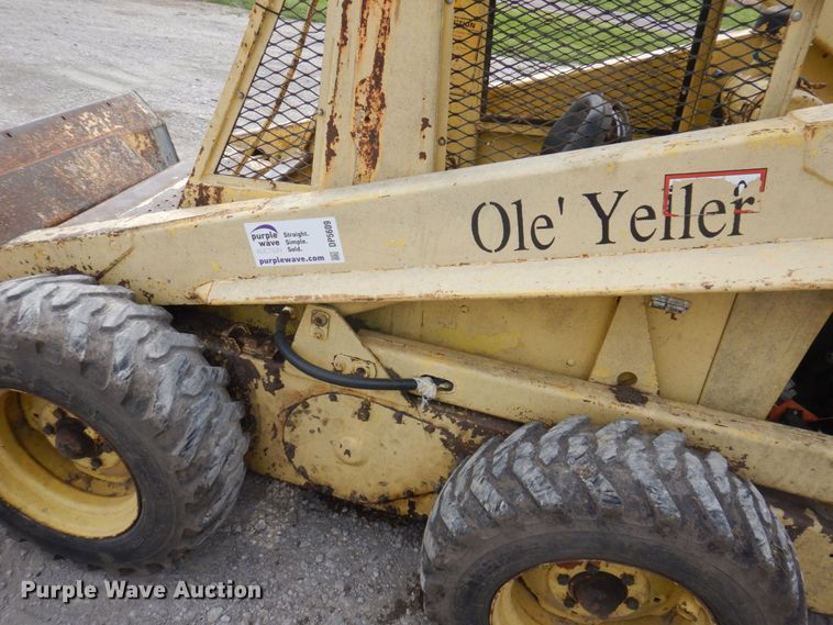 image for item DP5609 1972 New Holland L35  skid steer loader