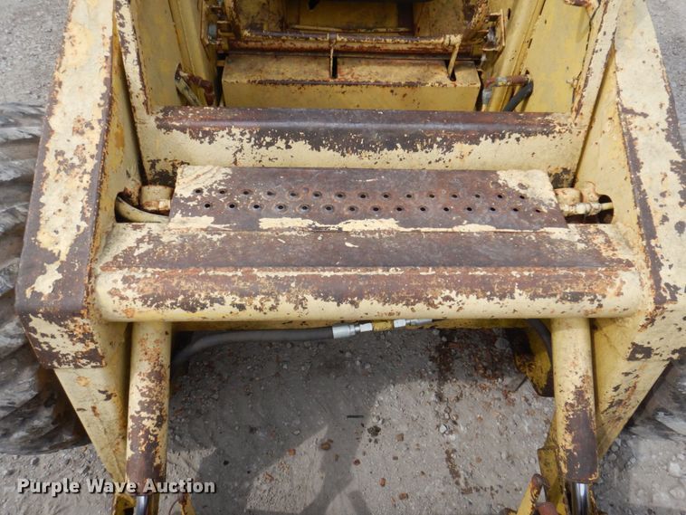 image for item DP5609 1972 New Holland L35  skid steer loader