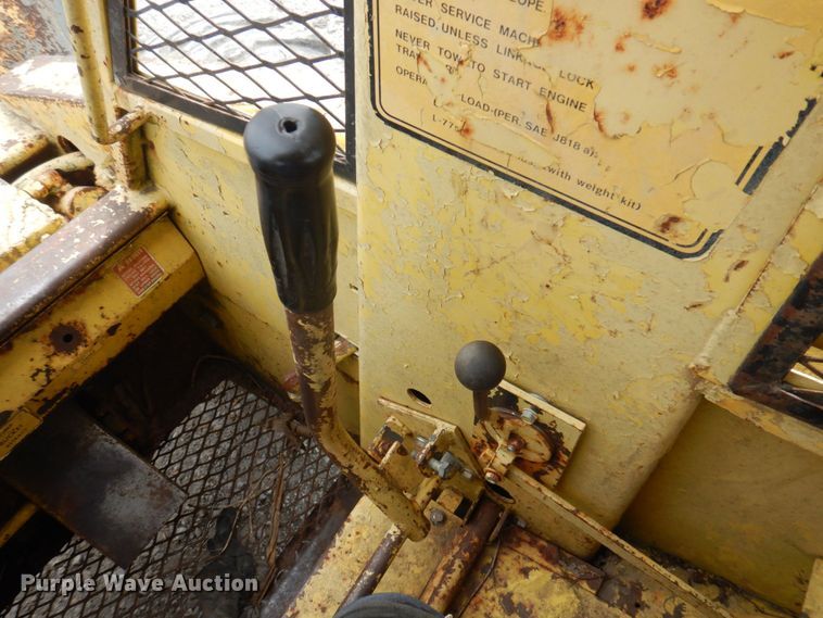 image for item DP5609 1972 New Holland L35  skid steer loader