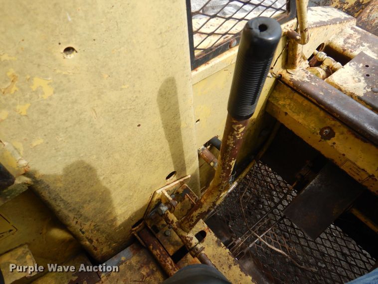 image for item DP5609 1972 New Holland L35  skid steer loader