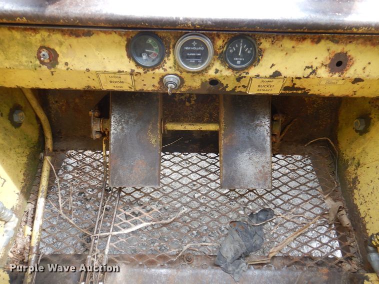 image for item DP5609 1972 New Holland L35  skid steer loader