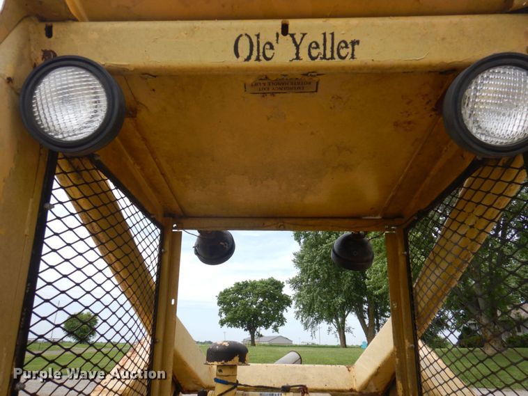 image for item DP5609 1972 New Holland L35  skid steer loader