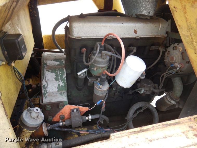 image for item DP5609 1972 New Holland L35  skid steer loader