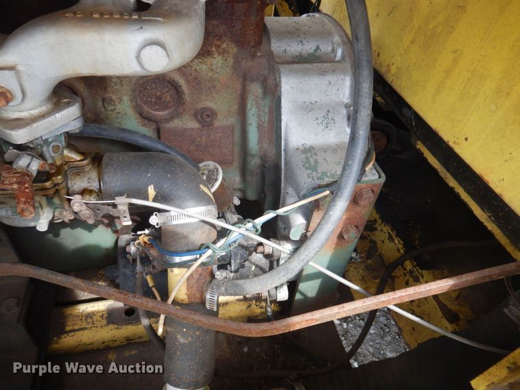 image for item DP5609 1972 New Holland L35  skid steer loader