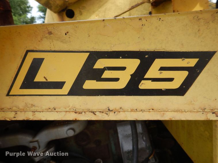 image for item DP5609 1972 New Holland L35  skid steer loader