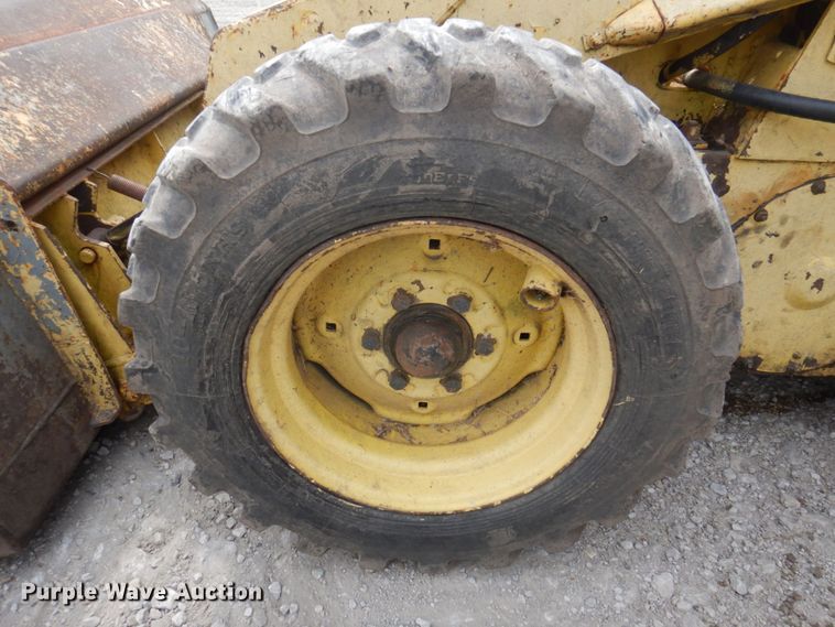 image for item DP5609 1972 New Holland L35  skid steer loader