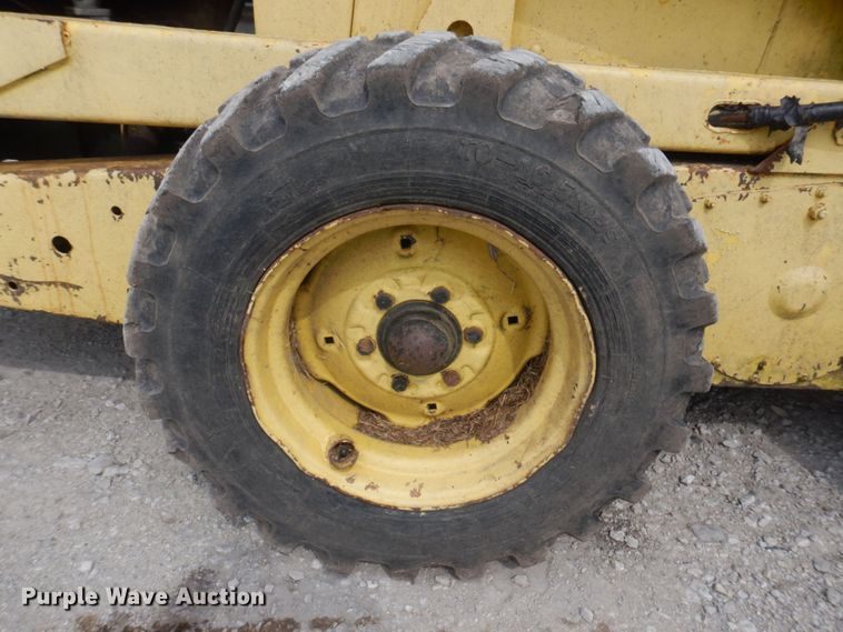 image for item DP5609 1972 New Holland L35  skid steer loader