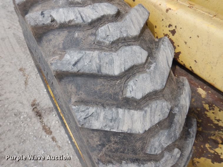 image for item DP5609 1972 New Holland L35  skid steer loader