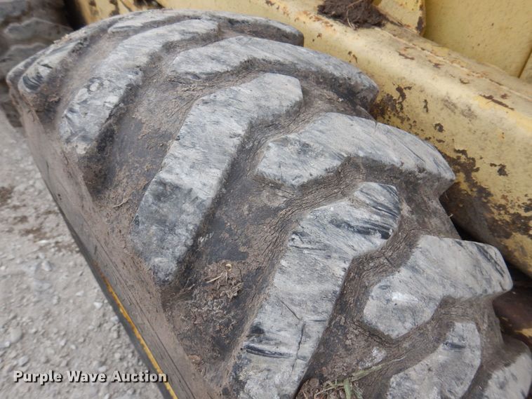 image for item DP5609 1972 New Holland L35  skid steer loader