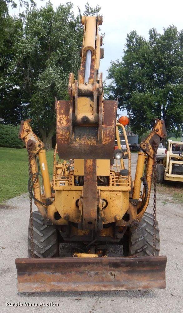 image for item DP5610 1995 Vermeer V5750  trencher