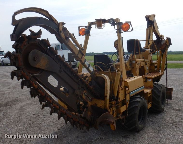 image for item DP5610 1995 Vermeer V5750  trencher