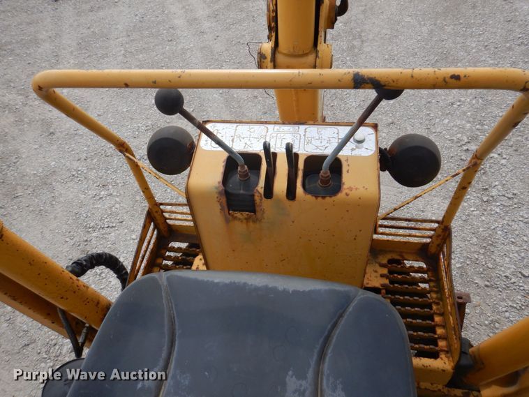 image for item DP5610 1995 Vermeer V5750  trencher