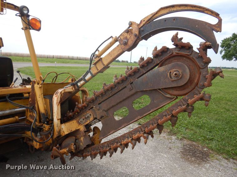 image for item DP5610 1995 Vermeer V5750  trencher