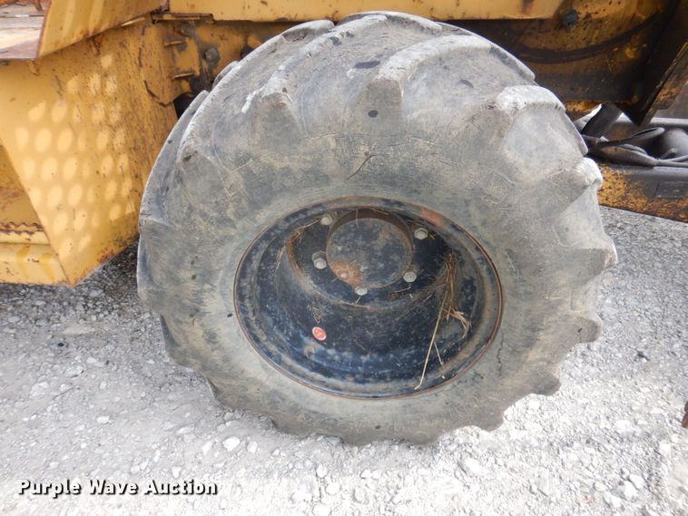 image for item DP5610 1995 Vermeer V5750  trencher