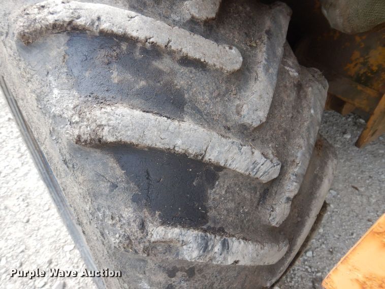 image for item DP5610 1995 Vermeer V5750  trencher