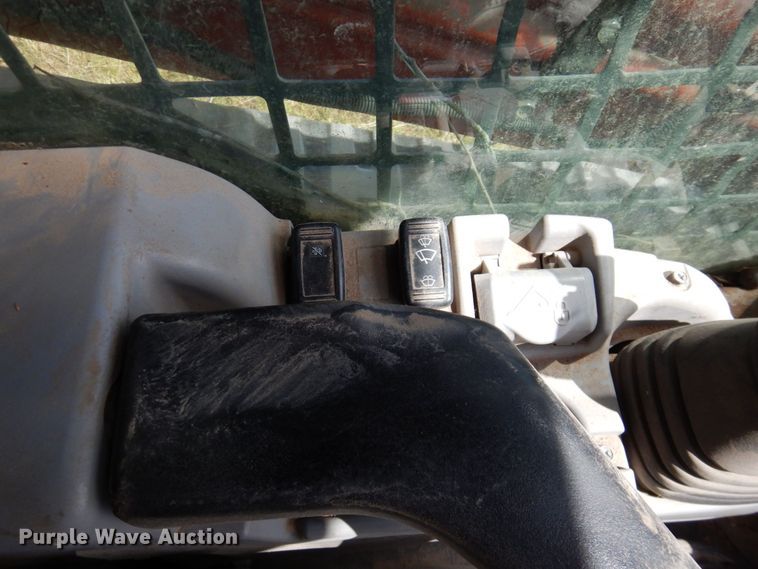 image for item DR1943 2018 Kubota SVL95-2S  tracked skid steer loader