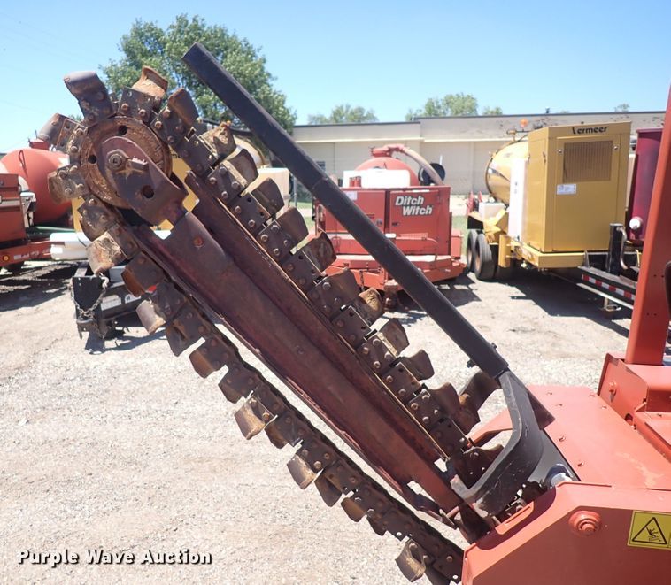 image for item DS7237 1994 Ditch Witch 3610  trencher