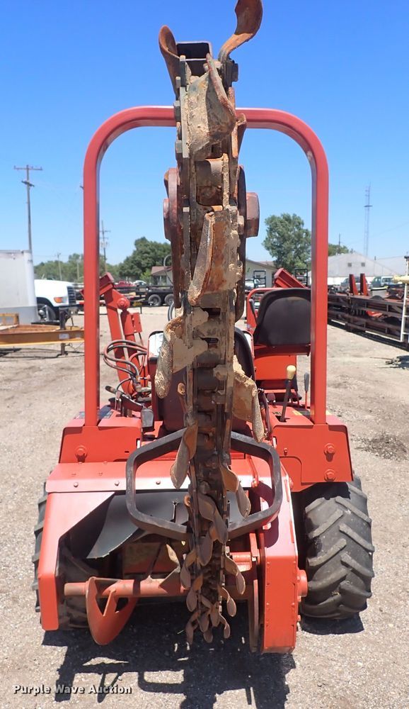 image for item DS7237 1994 Ditch Witch 3610  trencher