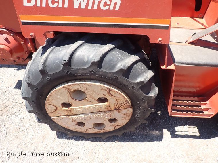 image for item DS7237 1994 Ditch Witch 3610  trencher