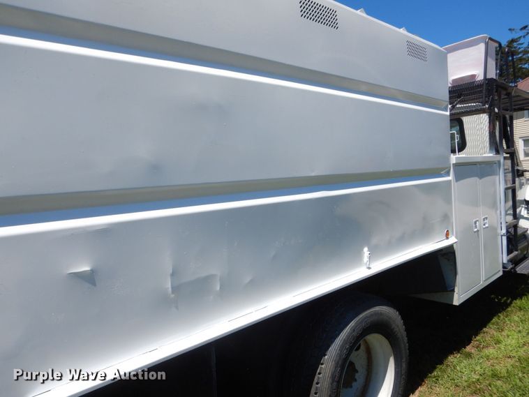 image for item DS8107 2007 International 4300 SBA  forestry bucket truck