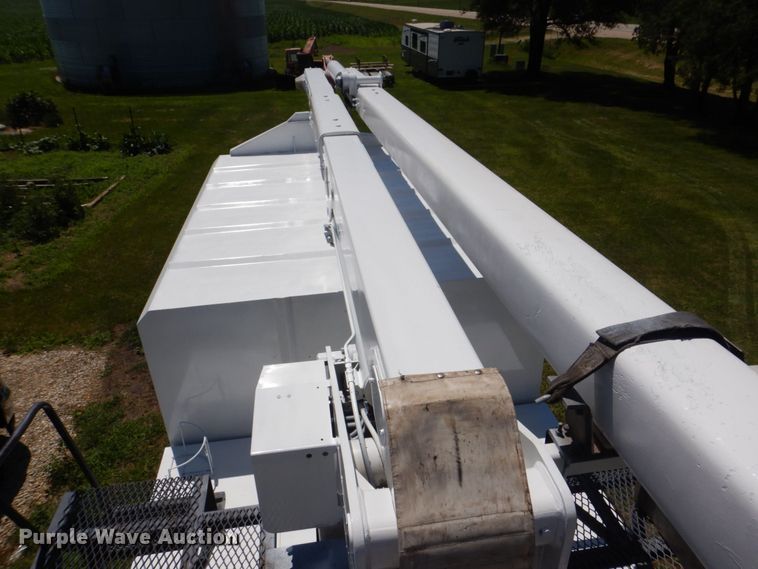 image for item DS8107 2007 International 4300 SBA  forestry bucket truck