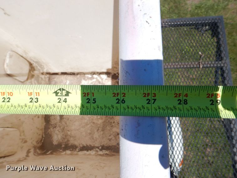 image for item DS8107 2007 International 4300 SBA  forestry bucket truck