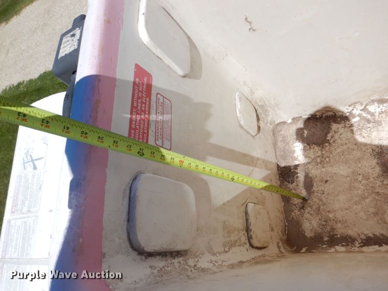 image for item DS8107 2007 International 4300 SBA  forestry bucket truck