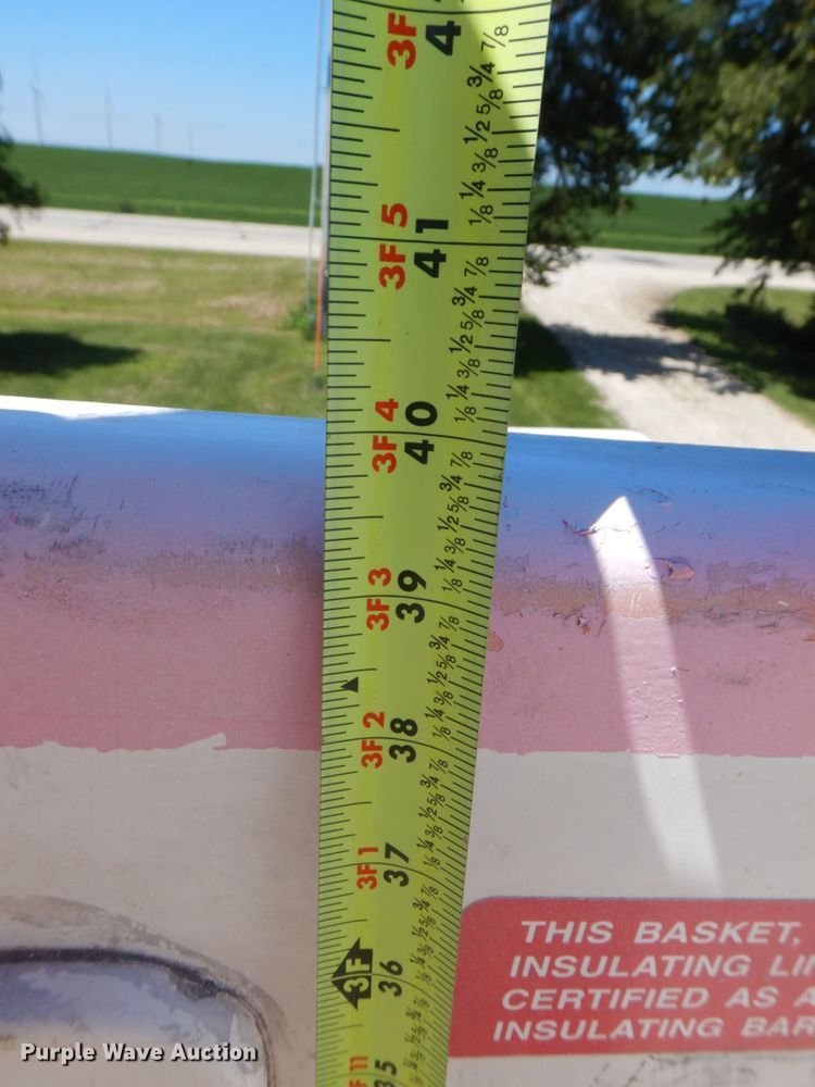 image for item DS8107 2007 International 4300 SBA  forestry bucket truck