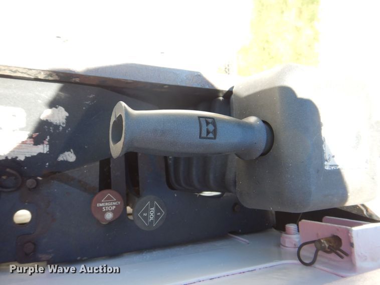 image for item DS8107 2007 International 4300 SBA  forestry bucket truck