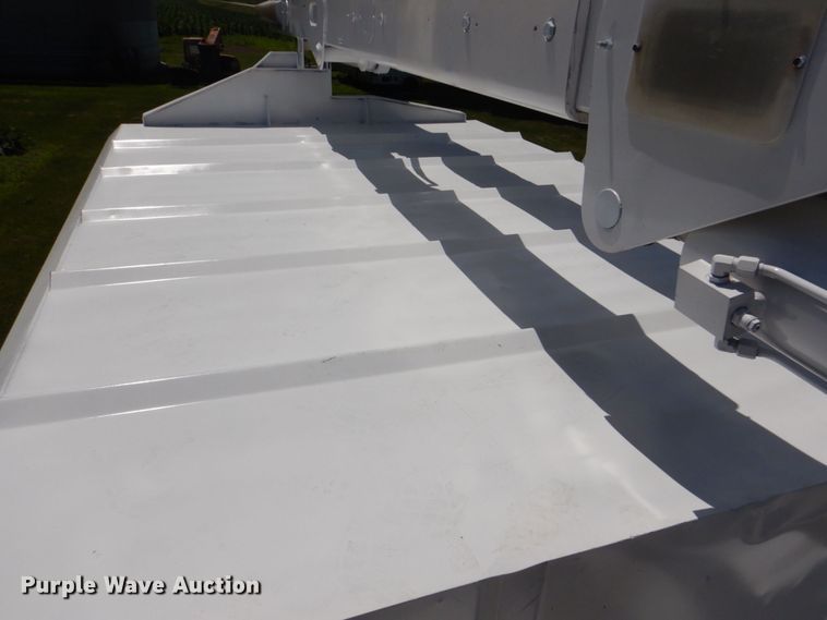 image for item DS8107 2007 International 4300 SBA  forestry bucket truck