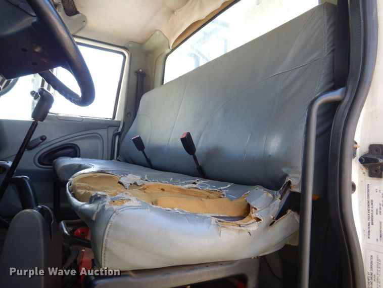 image for item DS8107 2007 International 4300 SBA  forestry bucket truck