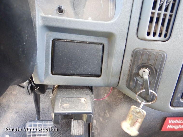 image for item DS8107 2007 International 4300 SBA  forestry bucket truck