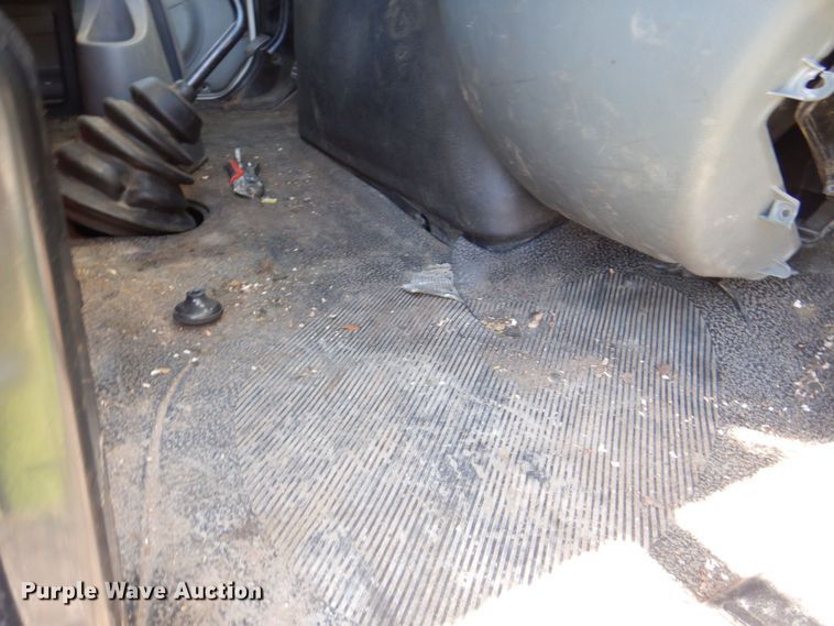 image for item DS8107 2007 International 4300 SBA  forestry bucket truck