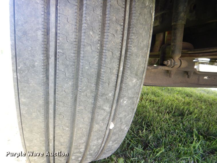 image for item DS8107 2007 International 4300 SBA  forestry bucket truck