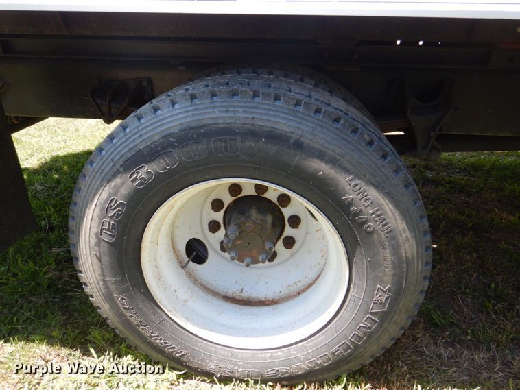 image for item DS8107 2007 International 4300 SBA  forestry bucket truck