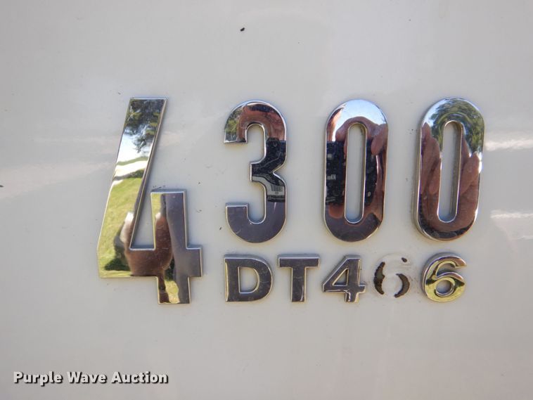 image for item DS8107 2007 International 4300 SBA  forestry bucket truck