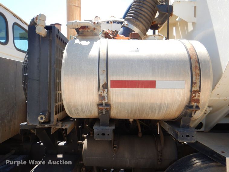 image for item DS8114 2003 Sterling LT9500  vacuum truck