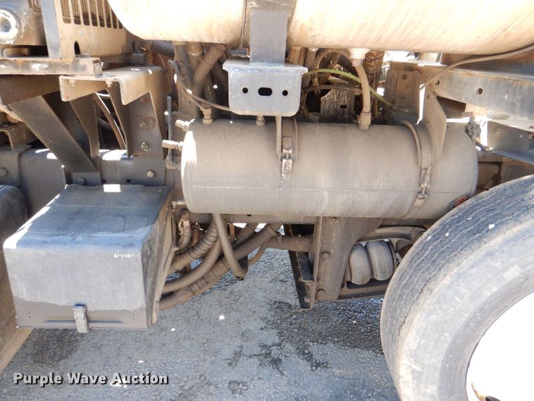 image for item DS8114 2003 Sterling LT9500  vacuum truck