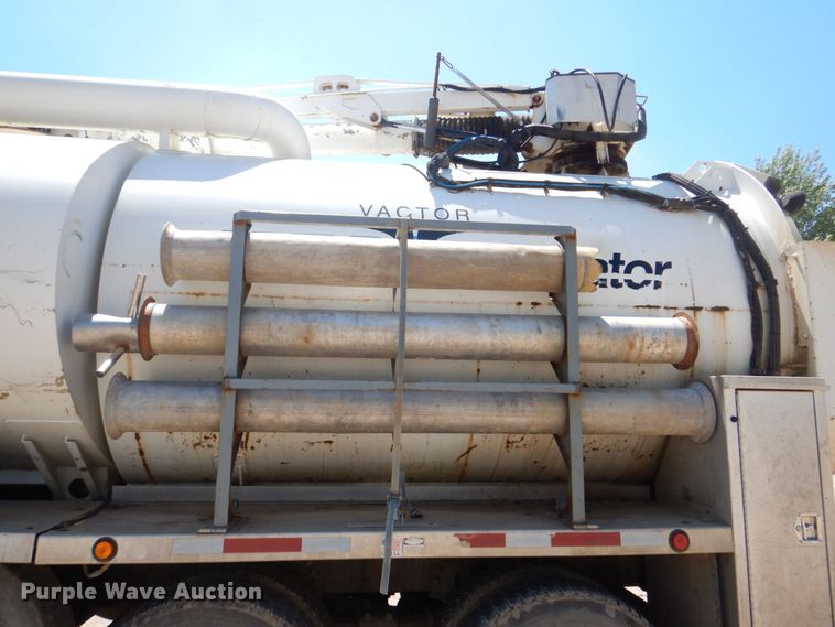 image for item DS8114 2003 Sterling LT9500  vacuum truck