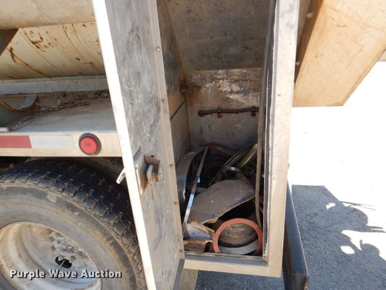 image for item DS8114 2003 Sterling LT9500  vacuum truck