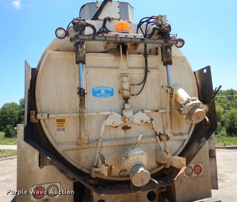 image for item DS8114 2003 Sterling LT9500  vacuum truck