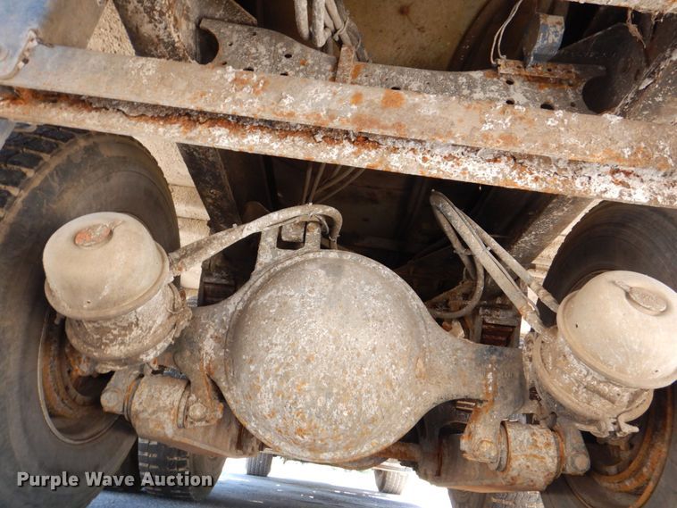 image for item DS8114 2003 Sterling LT9500  vacuum truck