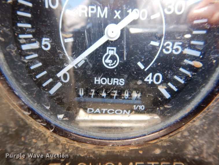 image for item DS8114 2003 Sterling LT9500  vacuum truck