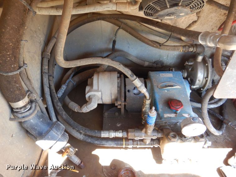 image for item DS8114 2003 Sterling LT9500  vacuum truck