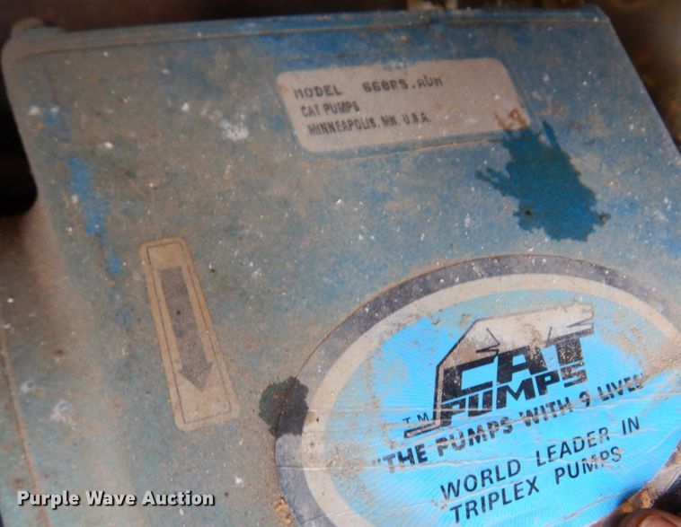 image for item DS8114 2003 Sterling LT9500  vacuum truck