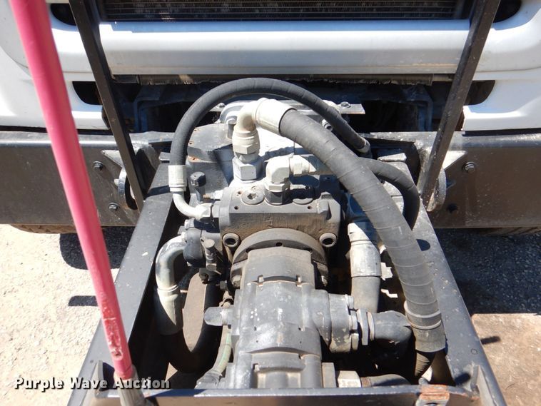 image for item DS8114 2003 Sterling LT9500  vacuum truck