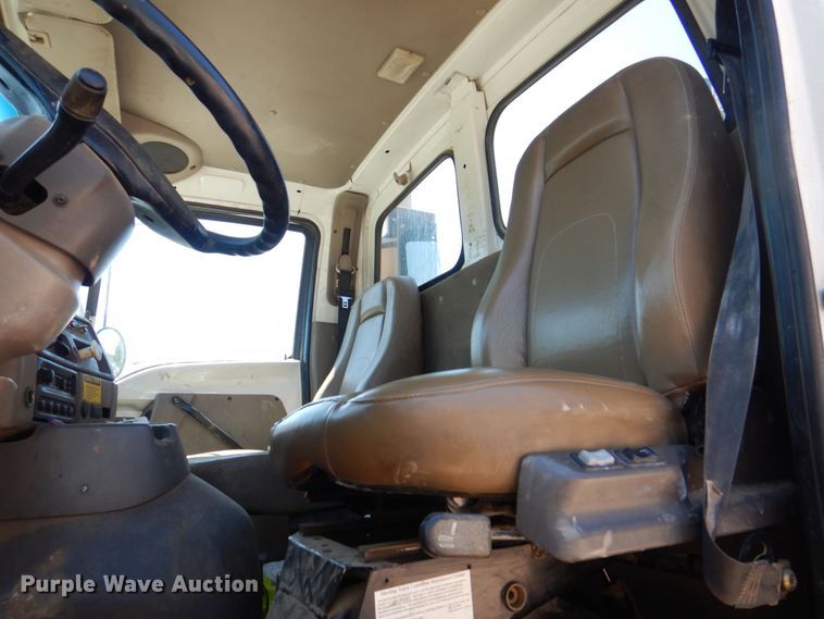 image for item DS8114 2003 Sterling LT9500  vacuum truck