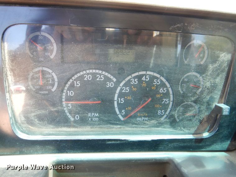 image for item DS8114 2003 Sterling LT9500  vacuum truck