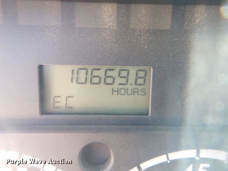 image for item DS8114 2003 Sterling LT9500  vacuum truck