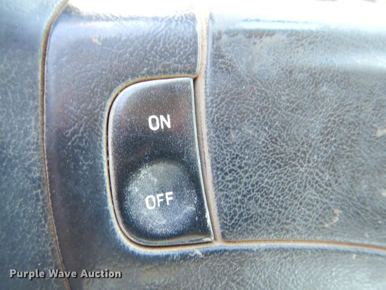 image for item DS8114 2003 Sterling LT9500  vacuum truck